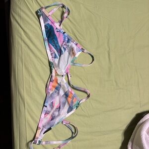 Jolyn bikini vent top